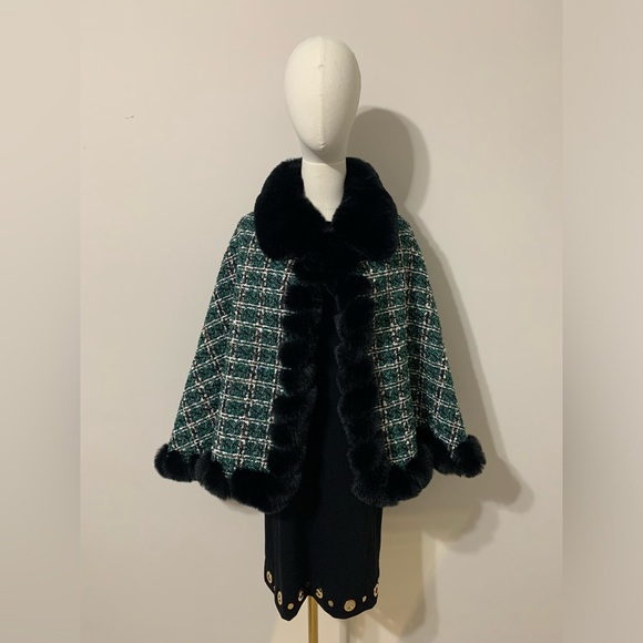 Vince Camuto Jackets & Blazers - Green, Brown, and Creme Plaid Tweed Mix Color Fur Cape